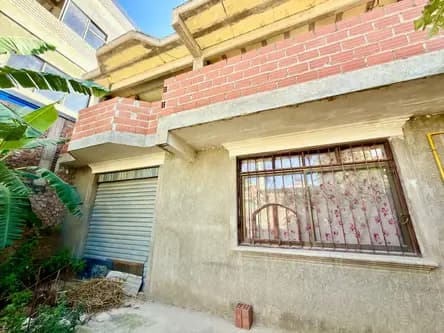 CASA EN OBRA GRUESA CON ESPACIO COMERCIAL EN VENTA