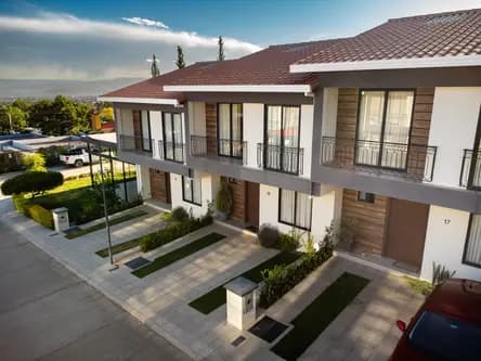 🌿 VIVE DONDE EL CONFORT ENCUENTRA A LA NATURALEZA 🏡✨