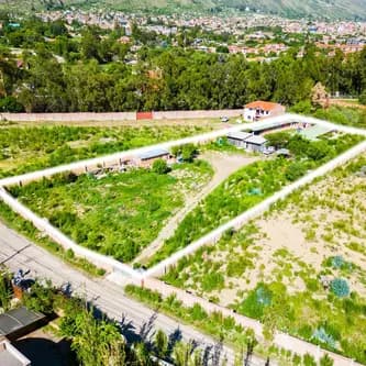 AMPLIO TERRENO EN ALQUILER DE 4553 m2 - AMURALLADO - ZONA PUTUCU - TIQUIPAYA