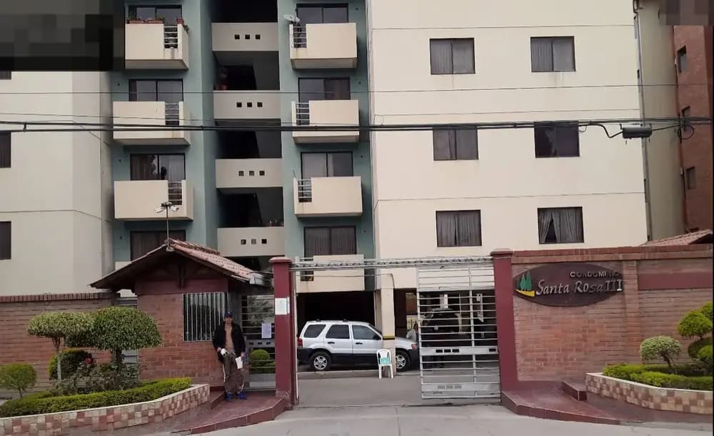 Amplio Departamento en venta - Cond Santa Rosa III