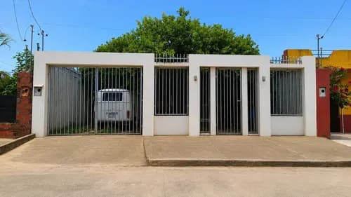 CASA EN VENTA KM13 DOBLE VIA LA GUARDIA