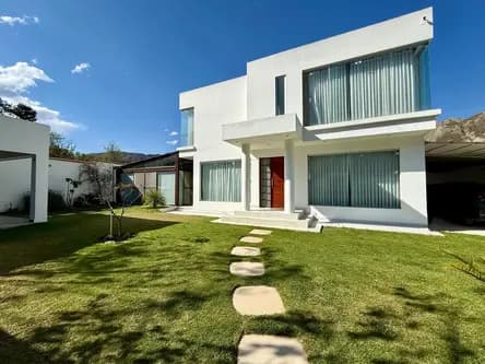 🌿🏡 RESIDENCIA EN VENTA – CARRERAS, MECAPACA