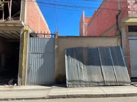 CASA VENTA EN PLENA ÁREA COMERCIAL DE LA ZONA 16 DE JULIO – EL ALTO