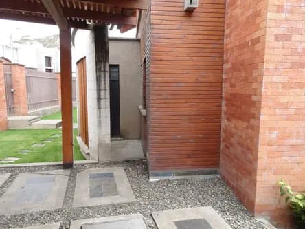 Casa 310 m² | Urbanización Isla Verde — Golf de Mallasilla