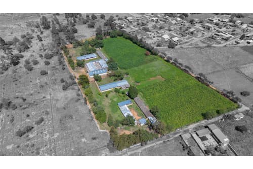 AMPLIO TERRENO COMERCIAL EN VENTA