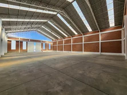 GALPÓN INDUSTRIAL EN ALQUILER – AV. TIAHUANACO, EL ALTO
