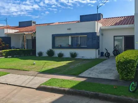 CASA DE 3 DORM EN VENTA - CONDOMINIO ASA I AV. DOBLE VIA LA GUARDIA