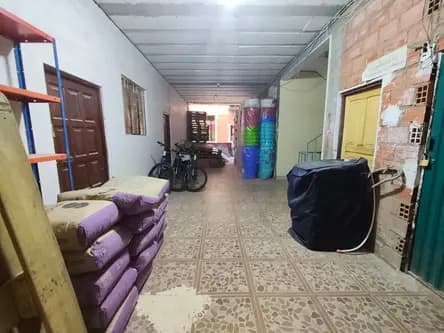 PROPIEDAD CON DEPARTAMENTOS