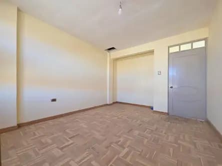 CASA EN VENTA URB. PRIMERO DE MAYO